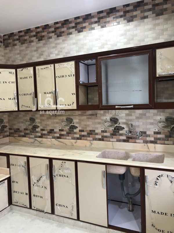 1389250 شقق للايجار دور ثاني وثالث للايجار 4 غرف وصاله و3 دورات مياه وصنصير باقي التركيب فقط الشقق جديده