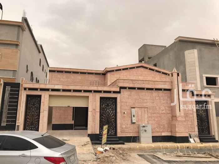 1581052 في حي العوالي دور مؤسس ثلاث شقق مساحه ٤٢٠م عليه ٩٣٠الف ريال عليه جميع انواع الضمانات للتواصل ابو تركي