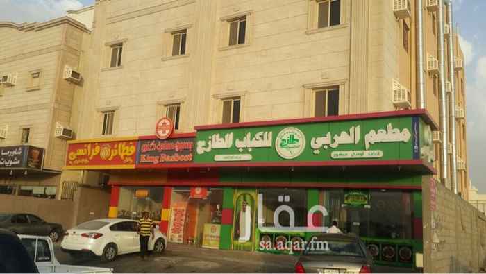 1395927 عمارة جديدة بحي الاجاويد مكونه من ١٣ شقة كل شقة عبارة عن ٣ غرف وصالة وحمامين ومطبخ. العمارة واصلها شبكة المياه والصرف الصحي ومجهزة بشبكة غاز مركزي وبها مصعد اتوماتيك ايطالي. تصلح كشقق مفروشة