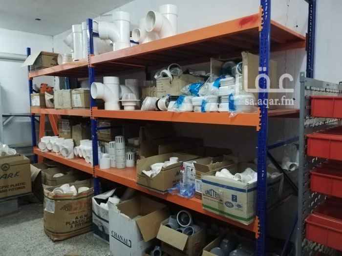 1349905 محل مواد بناء بكامل اغراضه اللتقبيل.
المحل فتحتين ايجاره 70 الف اللايجار قابل لتفاوض.
اذا بغيت فتحه واحده على الزاويه 30 الف والبطن 40 الف .
البيع واللايجار قابل لتفاوض