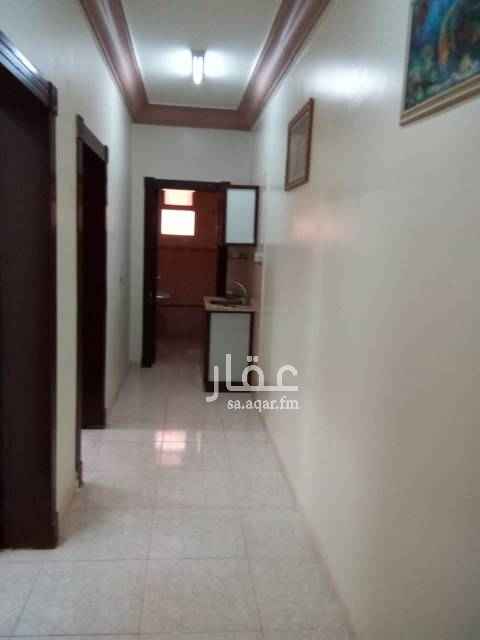 1505927 للايجار شقه عوائل مجدده بالكامل
مكونه من غرفتين ومطبخ صغير ودوره مياة
راكبه مطابخ
راكبه مكيفات
موقع مميز قريبه من طريق الملك عبدالله وطريق الإمام سعود
جميع الخدمات موجوده بالجوار
