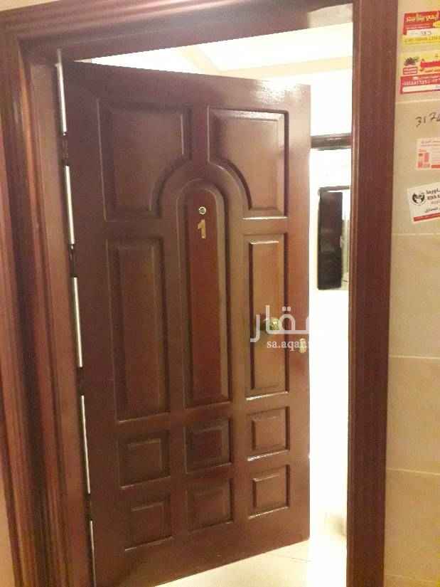 1630036 شقة ٤غرف
صالة
مطبخ راكب
دور اول
٢حمام
مدخلين