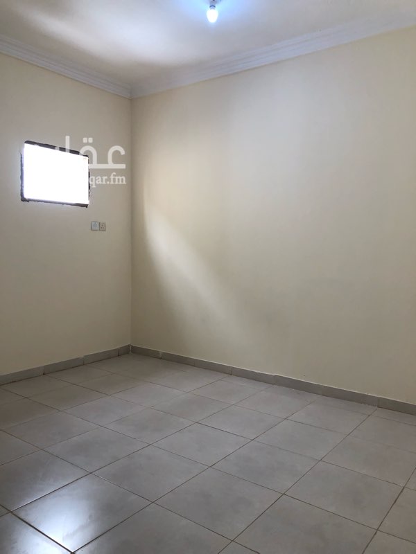 1759945 شقة غرفه وصاله مطبخ دورت مياه عمر العقار سنه اجار شهري ٨٠٠ ريال الموقع خلف اسواق التميمي حي النور