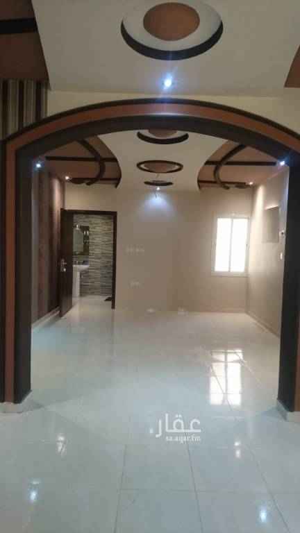 1644427 شقة فاخرة للبيع أمامية +مقابل جامع+ عدد 5 غرف+ صالة+ 3 دورات مياه+ مطبخ جاهز بالادوات الكهربائية والدولاب + خزان علوي وسفلي مستقل+ وموقف سيارة+ غرفة مشتركة للسائق + 2 مكيف اسبلت + 1 مكيف شباك + مساحتها 168,54+ موقعها بداية الممشى من عند صيدلية غاية