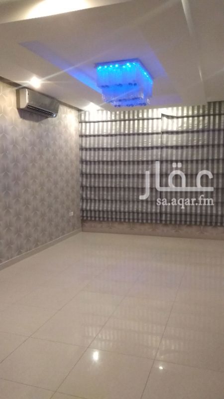 1146252 فله دبلوكس للايجار في التحليه مكونه من اربعه غرف وصاله ومجلس ومغلط ومطبخ حوش موثثه مكيفات مركبه سبلت موقع ممتاز للاستفسار والمعاينة ٠٥٥٢٨٦٦٩١٧ ابو ابراهيم