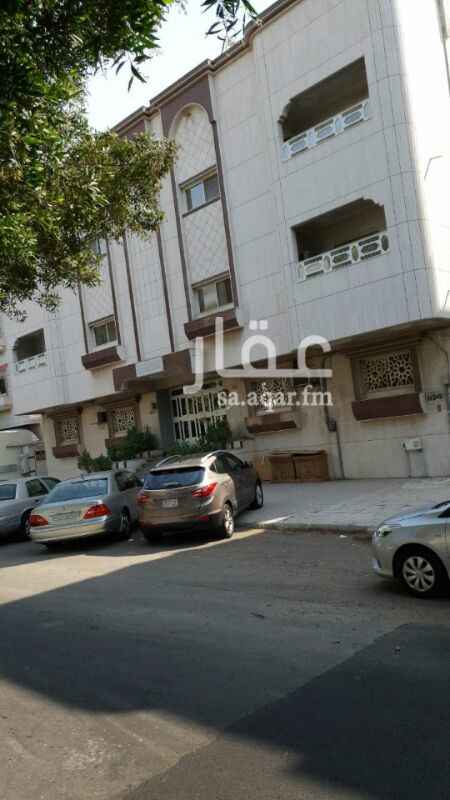 1401589 عماره للبيع بحي الرحاب مساحه ٧٥٠ متر بها سته شقق من ٥ غرف وصاله مطبخ و٣ حمام وغرفة غسيل ملحق غرفتين دخلها ٢٢٥ الف موقع جدا ممتاز حرف تي تفتح ع النادي الأهلي مطلوب نهاااي ٢ مليون ٧٠٠صااافي العرض لي المشتري