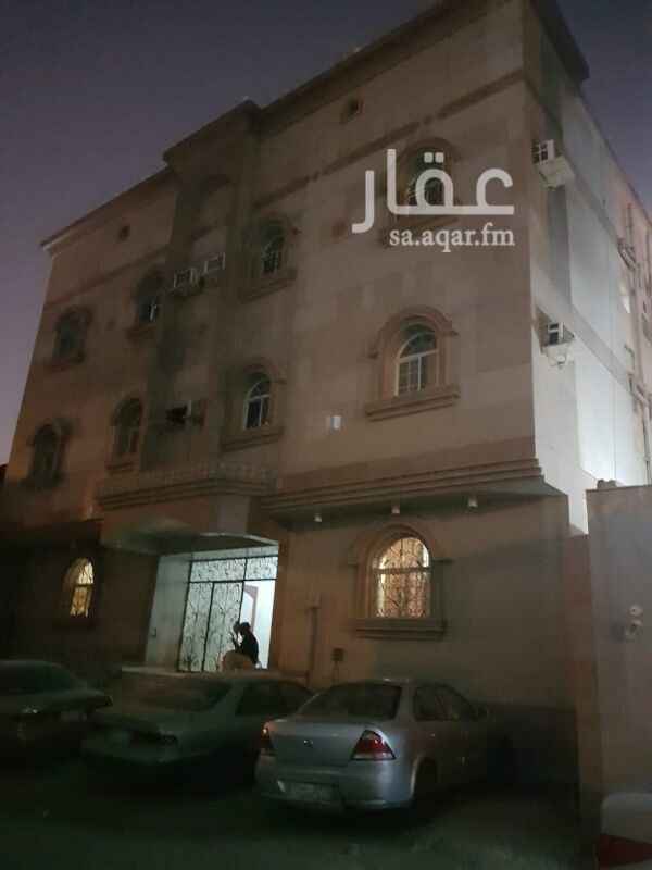 1589344 للبيع عماره استثماريه بحي الربوه بها ١٢ شقه ٨ شقق من غرفتين وصاله مطبخ وحمامين و٤ شقق من ٣ غرف بي منافع دخلها ١٨٠ الف العماره جدا نظيف مطلوب صافي مليون ٨٠٠