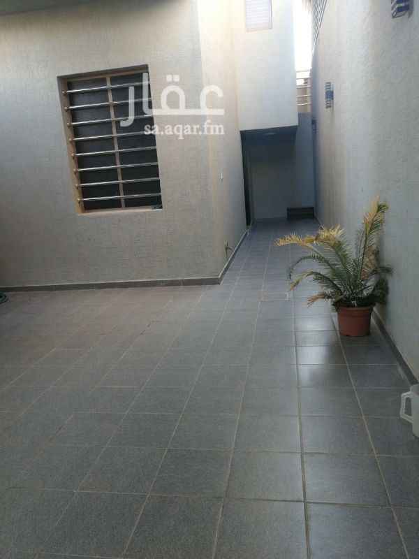 1275809 للايجار دور علوي
حي الملقا شرق الخير.
شارع ٢٠ شرقي
مساحة ٣٦٠ متر عبار عن
دور ونصف مع سطح
البيت مجهز بالتالي:
- مطبخ ( فرن كهربائي - غسالة صحون - ميكروويف) في إمكانية لمن يرغ
مدخل سيارة مجلس رجال وصالة كبيرة و مقلط و مستودع و غرفة خادمة و غرفة غسيل ملابس .
اربع غرف نوم مع خمس
دورات مياه اعذكم الله .
راكب مطبخ ومكيفات .
الدور حالين ساكن اقل من سنه
تواصل /٠٥٣٢٨٨٠٢٠٢ ٠٥٥٢٨٨٨٤٠٠