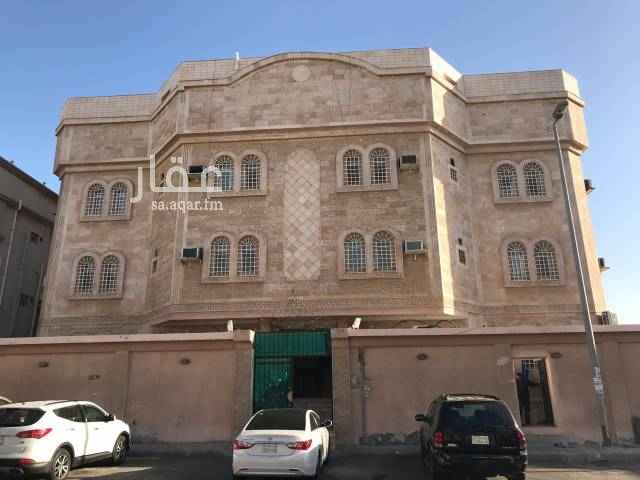 1572302 يوجد غرفة سائق ايجار سنوي بالماء والكهرب بسعر ٧٢٠٠ سنويا او ٧٠٠ ريال شهري .
يمكن التواصل معي ع الوتس اب
شكرا