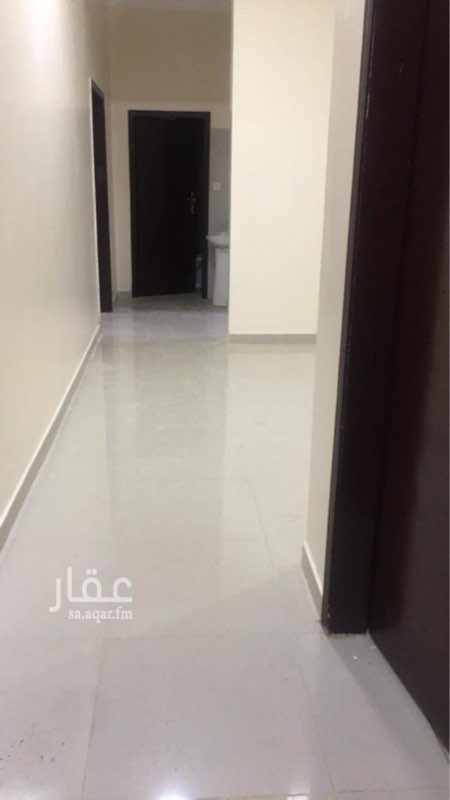 1704083 شقه بدور ٣ مع سطح
الكهرب مستقل