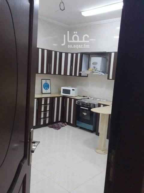 1548322 ملحق ٤ غرف خلف البيك يوجد سطح خاص قريبه من الخدمات والمسجد وشارع الإمام بخاري
بدون مصعد
يوجد غاز مركزي