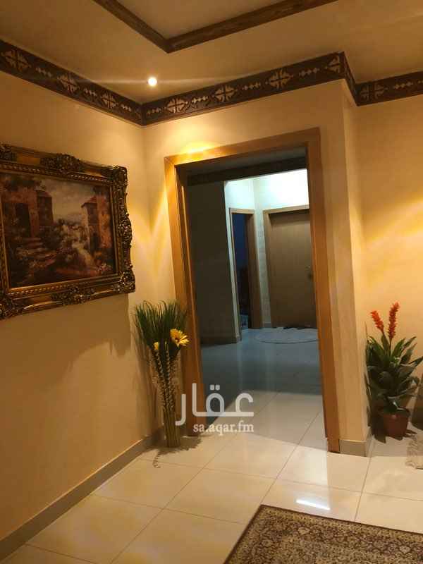 1016650 على شارع ابوجعغر المنصور مكان واضح ومتوفر جميع الخدمات امام جامع ...مدخل الشقه واسع 3غرف 2 دورات مياة صاله مطبخ الدور الاول مؤثثه بالكامل