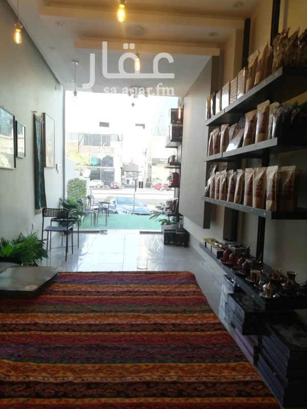 1667284 » محل للتقبيل شارع الامير سلطان ايجاره طيب
محل مساحة 30 متر مربع على شارع الامير سلطان للتقبيل
ايجاره 35 الف للسنة مدفوع ستة شهور من تاريخ التقبيل
ايجاره ممتاز لمن يود البدء بموقع على شارع حيوي مثله
جلسة خارجية 10 متر مربع تقريبا محاطة باستيل حاجز ديكور
ينفع مقهى كافيتريا سندويشات وغيرها