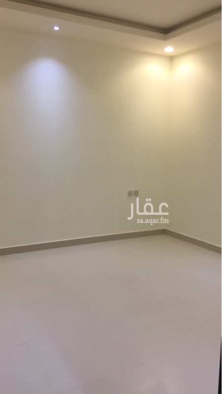 1518084 شقه فاخره للاجار ٤غرف ومطبخ وصاله و٣دورات مياه
التفصيل مجلس ٤/٥ودورة مياه وصاله ٤/٥ومطبخ٤/٤ وغرفه ماستر بدوره مياه٨/٦ وغرفتين ٤/٤ ودورة مياه
الدور الثالث مدخل الشقه واحد
لايوجد مكيفات ولا مطبخ راكبه
حي الامانه السعر ٢٤الف ع دفعتين
يوجد سطح