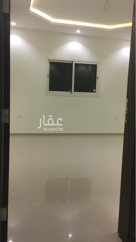 1754444 شقه جديده في فله للاجار الدور الثالث
عباره عن محلس وصاله ومطبخ وغرفتين
السعره ١٧الف قابل لتفاوض
الدفع سنوي او شهري
لايوجد مكيفات ولا مطبخ ولا مصعد راكبه
الموقع حي الامانه شمال الثمانين