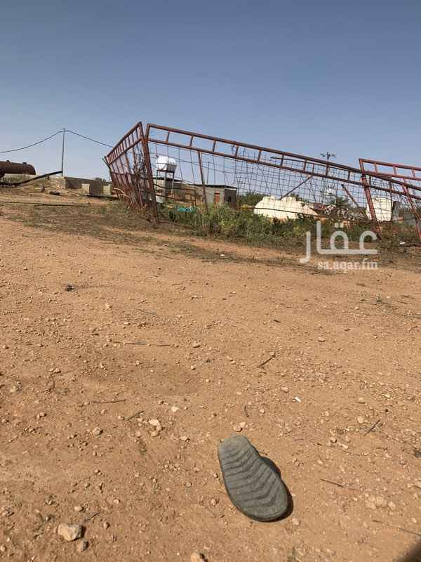 1513725 مزرعه ممتازه الماء حلو قريبه من النفود ع طريق ٣٠ وطريق ١٥ وطريق ١٠ وطريق ١٠ ع الربع شوارع موزعه ع خمس صكوك شرعيه كل صك مستقل وفيها رشاش محوري ٧ ابراج وسترحه وبركه تجميع الماء وغطاس ١٥٠ حصان ثمانيه بوص