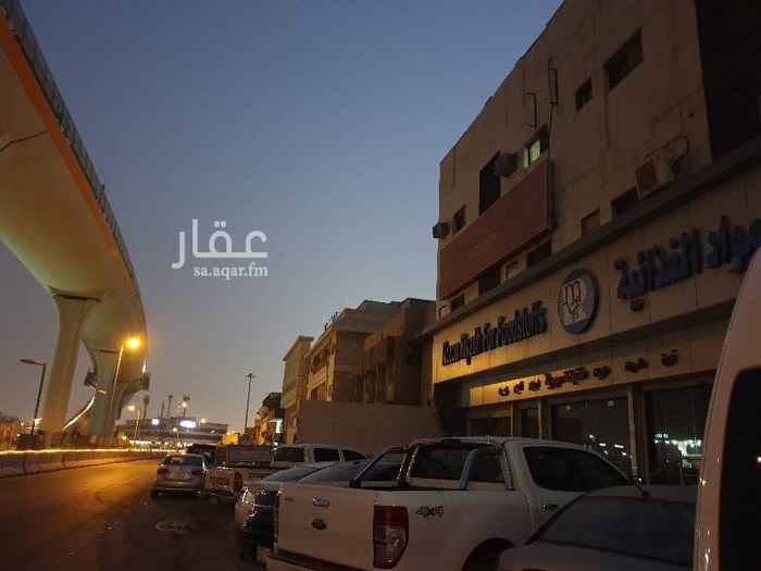 1613876 عمارة تجارية + فله سكنية للإيجار بحي الملز طريق صلاح الدين الأيوبي
العمارة 7 شقق كل شقة 3 غرف وصالة ومطبخ و 2 حمام
5 محلات تجارية
الفله دورين مفصولة ومقسمه شقتين لكل دور .
الايجار لمدة طويلة.
والله الموفق.