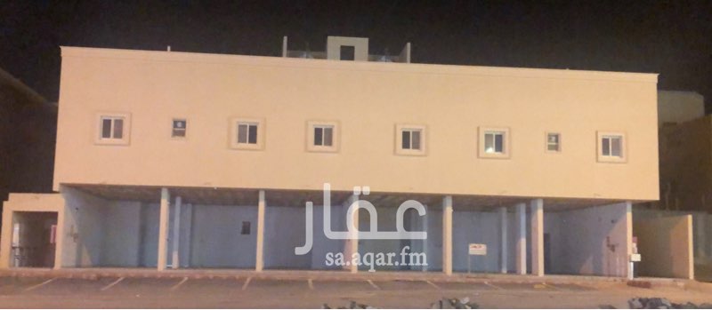 983907 للايجار بالكامل عمارة سكنية جديدة للايجار مكونة من 8 شقق ومتوفر مصعد
يوجد شقق اربع غرف و صالة و دورتين مياه و مطبخ
و شقق ثلاث غرف و صالة و دورتين مياه و مطبخ
موقع مميز قريب من الخدمات و الشوارع الرئيسية