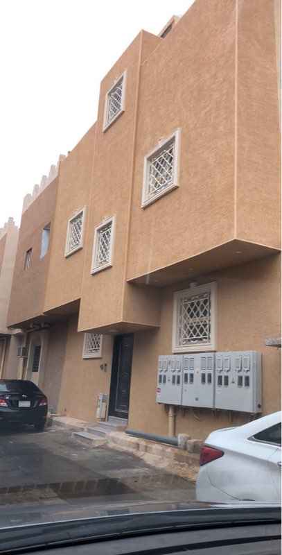 1598598 شقة ارضية بحي عتيقة مكونة من غرفتين و صالة و دورتين مياه و مطبخ وراكب ثلاث مكيفات سبلت موقع مميز و قريب من طريق الملك فهد و من الدائري الجنوبي وقريب جدا من الخدمات
مكتب السلامه للعقارات
0553135552
0507171851