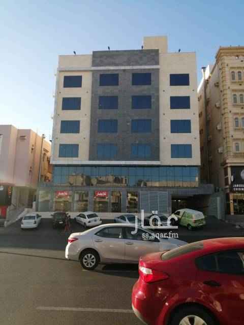 1737299 للبيع مبني تجاري عليها تصريح بناء شقق مفروشه بحي البوادي - شارع قريش - بعد مطعم الطازج موقع مميز جدا وشارع تجاري من الدرجه الاولي ومعروف بالكثافه والحيويه ومنطقه اسواق وشقق مفروشه .
قريبه جدا من جميع الخدمات والمطاعم والاسواق والمولات .
مساحه الارض 750 م.
عمر العقار جديد .
المبني عباره عن 8 ادوار :
بدروم + دور ارضي + دور ميزانين + 4 ادوار متكرر + ملحق .
وتتكون من ٣٥ جناح فندقي ( غرفه وصاله وحمام وسرفيس مطبخ )
مطلوب ١٦مليون ريال.
ابو ريان.
0553153287