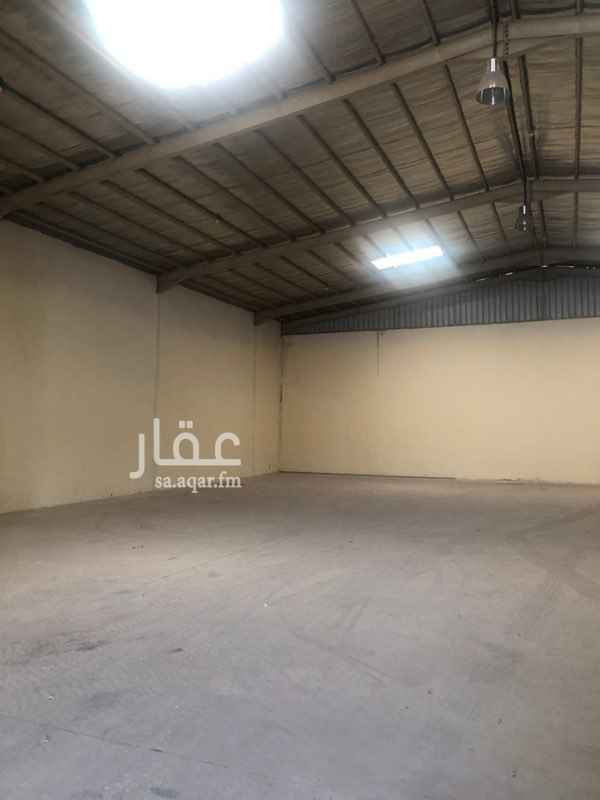 1589126 مستودع في جنوب الرياض في حي المشاعل على شارع اسطنبول
الكهرب واصل والمستودع نظيف
غرفتين وحمام ومطبخ
نظام اطفاء حريق