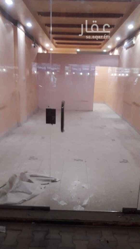 1748141 عدد٦محلات نهايه شارع ابو الاسؤد الدؤلي باتحاه الجنوب