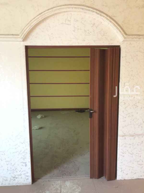 1590828 غرف عزاب للايجار :
باب على شارع تجاري مع توفر مواقف سيارات مناسبة جدا كغرفة سائق
السعر قابل للتفاوض
Single room for singles
Two rooms for singles or families
سنگلز کے لئے سنگل کمرہ
سنگلز یا خاندانوں کے لئے دو کمرہ
اتاق تک نفره
دو اتاق برای تک و یا خانواده