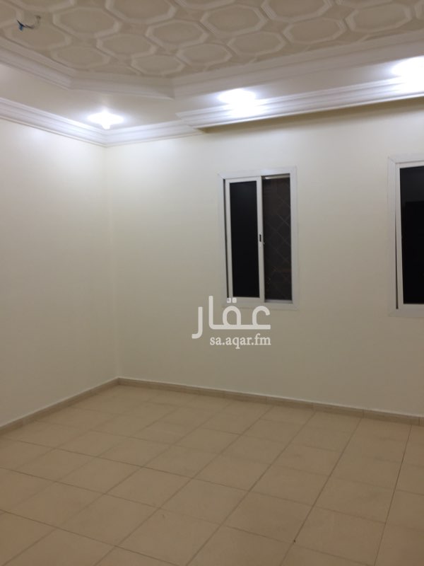 1642888 للايجار شقة ثلاثة غرف وصالة ومطبخ وخزين وحمامين
مميزات اخرى :
- مكيفات
- دولاب مطبخ
- غاز مركزي