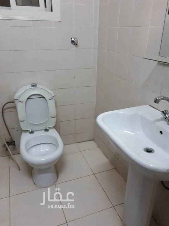 1421448 للايجار شقه ٣ غرف وصاله حمامين
بحي الربوه عماره مسلح
شارع الثمانين على الشارع العام
عزاب الايجار ١٨٠٠٠ ريال بالسنه