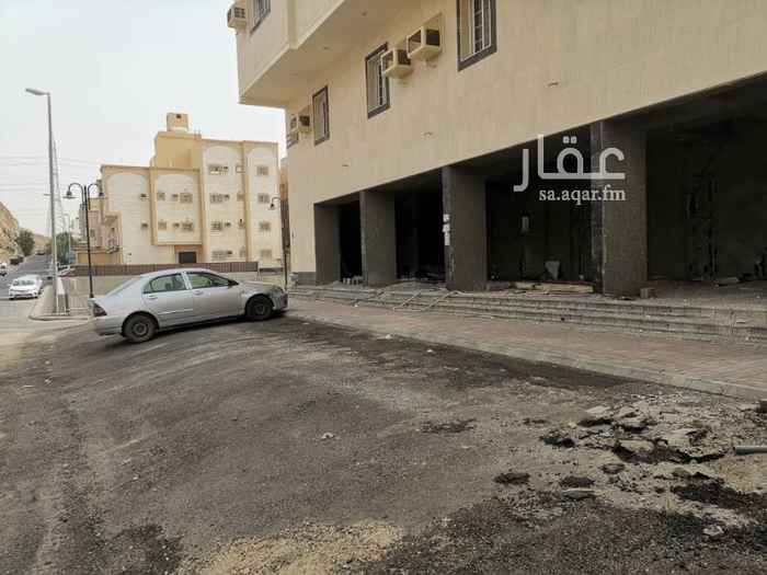 1515454 السلام عليكم
محلات للايجار عبارة عن ٤ فتحات و٤ عدادات ٥٠ امبير تجاري المساحة تقريبا ١٠٠ مربع تحت التشطيب المطلوب
إكمال التشطيب بما يتناسب مع نوع النشاط
دفع نصف الإيجار لسنتين يعني ٢٠٠٠٠
فترة سماح لمدة ٣ أشهر والايجار قابل للتفاوض
الموقع كما هو واضح في الاعلان والاستفسارات
والمعاينة الرجاء التواصل عن طريق الجوال أو الواتس
والله يوفق الجميع