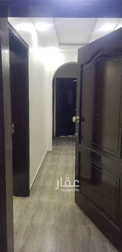1509397 شقة بدروم basement
4 غرف + صالة + 3 حمامات + مطبخ + حوش مستقل
جديدة
ايجار سنوي دفعتين