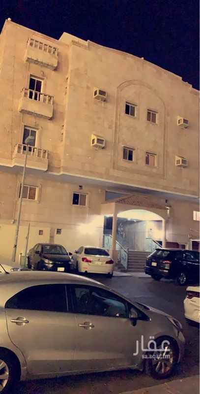 1638370 شقة للايجار بحي البوادي جدة رقم ١مكونة من ثلاث غرف وصالة صغيرة وحمامين ومطبخ مؤثث وبها تكيف بالدور الثالث مطلة على الشارع ومطلة على طريق المدينة بشارع ابن شداد وبها مصعد وموقف سيارة الدفع كل ستة اشهر مساحة كل غرفة ٤*٤ للمفاهمة الاتصال بالرقم ٠٥٥٣٣٧٢٧٢٩