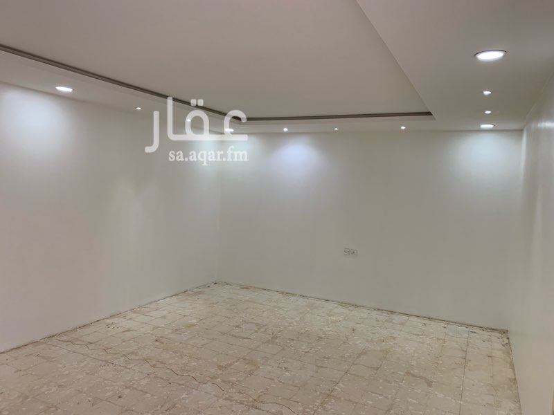 1414610 استراحات عزاب للايجار السنوي بحي الرمال طريق الثمامه خلف مبني الدفاع المدني ب 10 الاف بالسنه
مكونه من حوش ومجلس كبير
دوره مياه و مطبخ راكب ويوجد في احدهم مكيف .
للتواصل والاستفسار : 0553379204