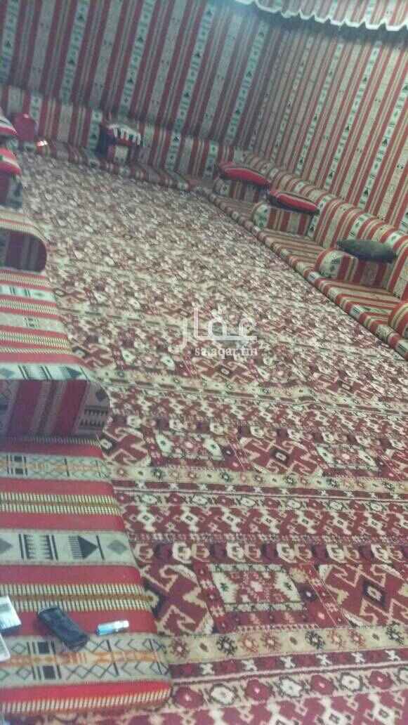 1633747 استراحه قسمين. مل قسم يحتوي علي مسبح ومحلسين رجال وحريم وغرفتين نوم ومطبخ و3 حمامات
اضافه الي بيت شعر وملاهي اطفال
ملاحظه/ بالايمكان استإجار قسم واحد بنصف السعر