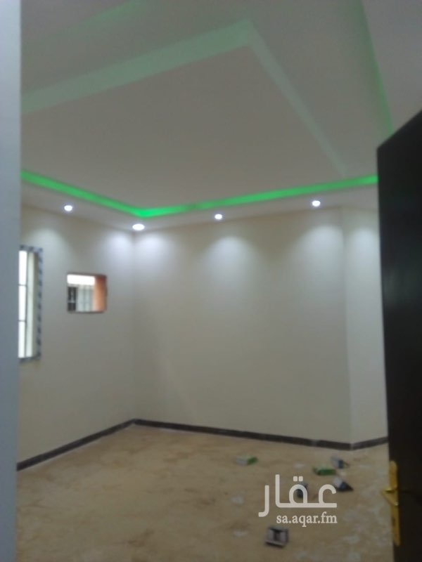 1118587 الشقه مدخلها واسع وبعداد مستقل ومكيفات جديده راكبه ولد مخفي راكب بكل بديكورات الشقه الجبسيه بموقع ممتاز جداً وقريبه من شارع البجادي العام وقريبه من طريق الدمام للاستسفارات الاتصال او عن طريق الواتس اب على الرقم ٠٥٦٠٨٦٠٢٩٩
ولدينا عروض اخرى