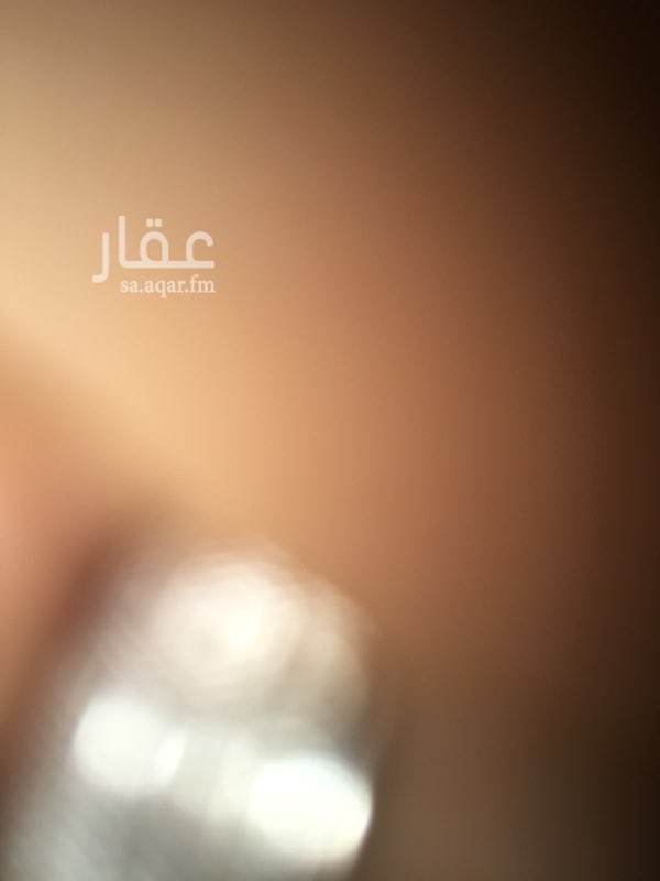 1114840 بيت شعبي حوشين ع شارعين 5 غرف ومطبخ