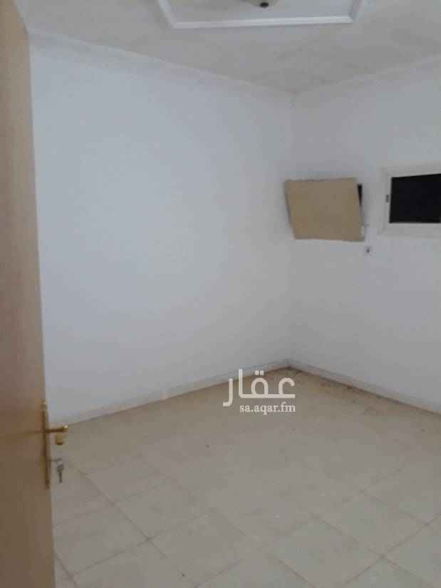 1499625 شقه ثلاث وصاله مع حماميين ومطبخ مدخلين دور ثالث كهرباء مستقل