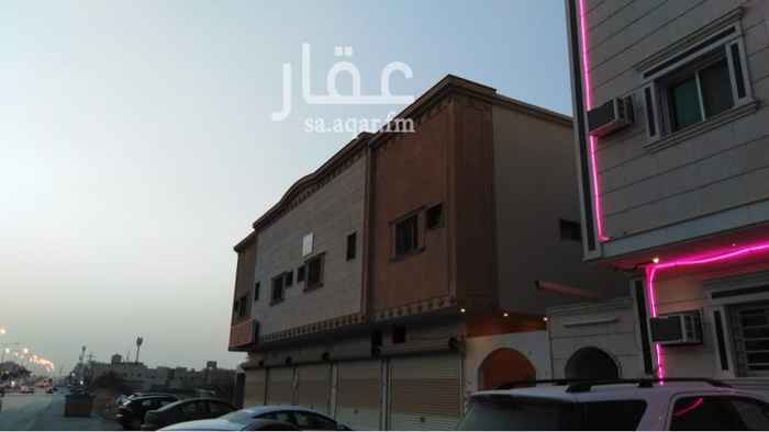 1712249 محل على شارع حمزه وبجانبها شقق مفروشه