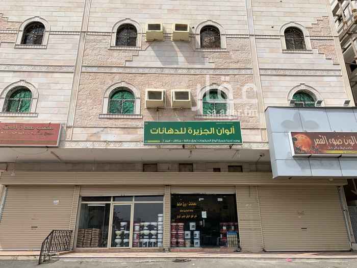 1446132 اربع فتحات + شقة ارضي على واجهتين
متوفر جميع الخدمات والانترنت
العرض قابل للاستثمار للمدى الطويل
والسعر قابل للتفاوض