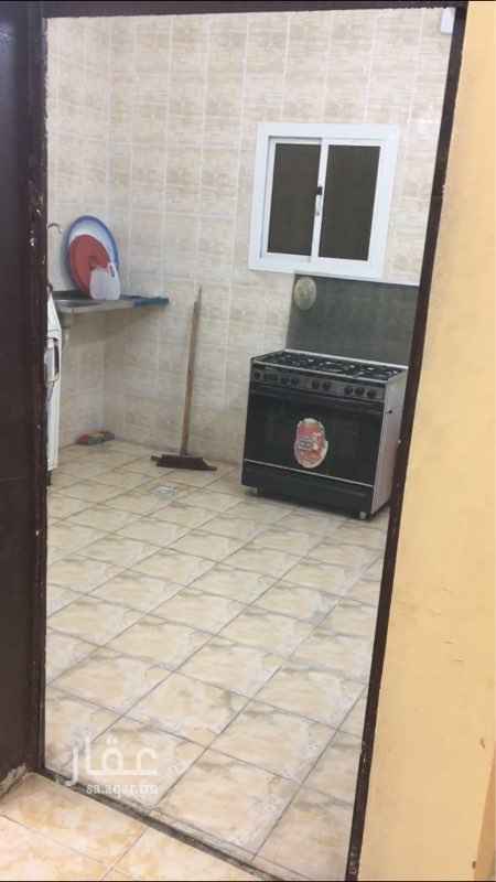 1124509 استراحة مكونة من غرفتين ومطبخ مؤثثة وحوش كبير