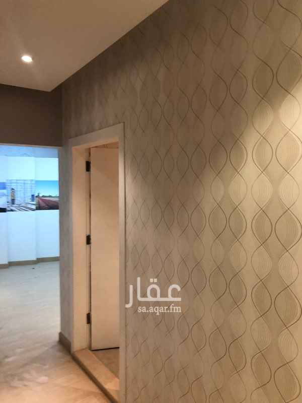 1504640 شقة مكتبية اكثر من ١٥٠ متر تتكون من ٣ غرف وصاله في عماره مكتبيه على شارع القادسية يوجد مكيفات.
التواصل على الرقم 0504664277