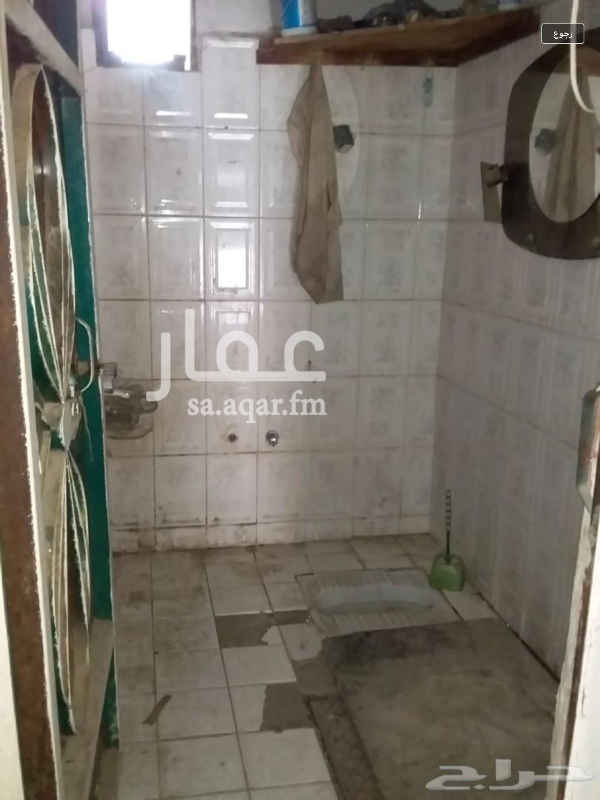 1518606 غرفة حارس للايجار مع حمام ومطبخ داخلي ب 400 شاملة المويه والكهربا علما يوجد مفتاح الخزان داخل الغرفة يحتاج الحارس لدخول لفتحه للاتصال 0502772250