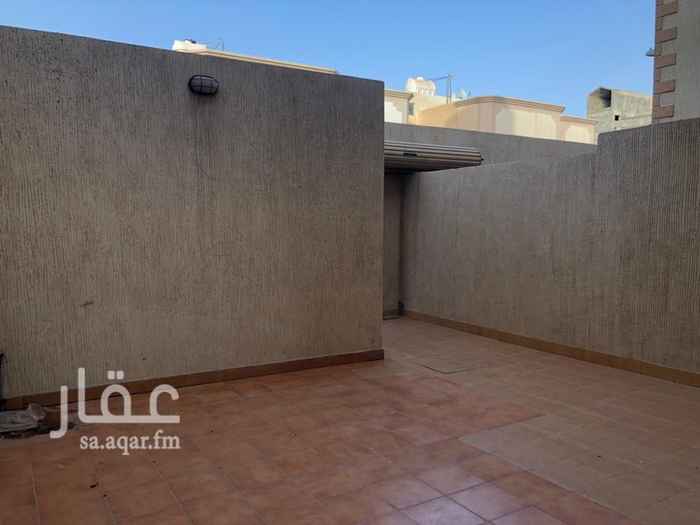 1515911 مدخل مستقل ومطبخ راكب ومكيفات شباك لكل الدور ويوجد مستودع جانبي داخل المطبخ وغرف كبار ومجدده وكهرباء مستقبل
مجلس رجال ومقلط وغرفتين وصاله ومطبخ ومستودع
مدخل واحد