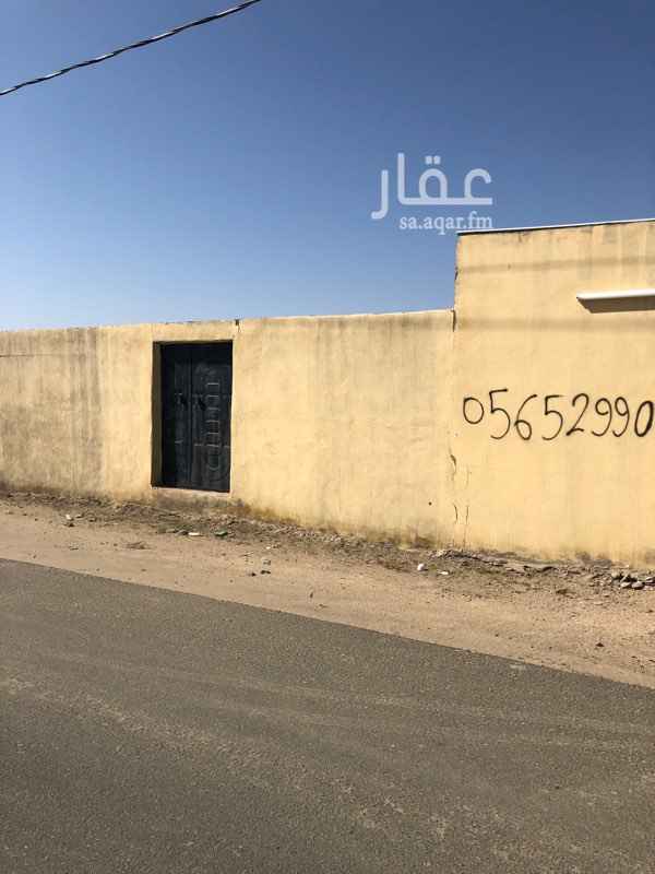 1250439 حوش للإيجار بحي المغمس بصك شرعي و عداد كهرباء.
به غرفتين شعبية.