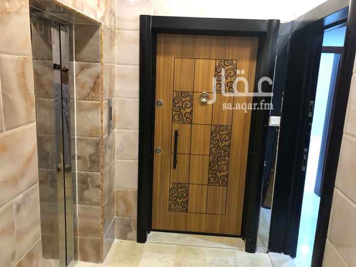 1746362 العمارة على شارعين مساحة الأرض ٩٠٠
الشقة مساحتها ١٩٤م٢
شقة للبيع الدور الأول واجهة واحدة
مكونة من 5 غرف
قسم الرجال:
مجلس ومقلط و دورة مياه
قسم الداخلي:
صالة كبيرة
مطبخ
غرفة شغالة أو مستودع كبير
غرفة نوم رئيسية مع دورة مياه مستقلة
غرفتين نوم بجوارها دورة مياه
غرفة سائق
موقف خاص
خزان أرضي مستقل
خزان علوي مستقل
بجوار مسجد
بجوار خدمات سوبرماركت كبير ومحطة ووالخ
قريبه من الشارع العام
إتحاد ملاك
الافراغ فوري من المالك مباشرة
للبنوك عربون غير مسترد ١٠ آلاف ريال
والمدة لا تزيد عن ٢٠ يوم