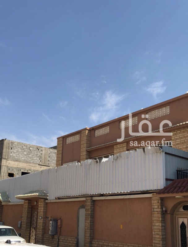 1679121 مكونه من دورين و ملحق
في كل دور 4 غرف و صاله و 2 حمام
جميع المكيفات راكبه
مع امكانية فصل كل دور لحال
يوجد حوش يسع. لـ3 سيارات
يوجد غرفة سائق
بالقرب من الشارع العام في قروى
عمر العقار 30 سنه
الكهرباء و الماء و الصرف الصحي واصل
يوجد بالحي جميع الخدمات
المطلوب للايجار 50الف سنويا
