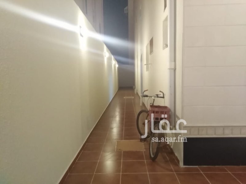 1744092 فله للبيع مساحه 340 نضام شقق دورين مفصوله في الحمدانيه الصالحيه التفاصيل دور أرضي اربع غرف نوم 3 حمامات صاله مطبخ ادور اول اربع غرف 3 حمامات صاله مطبخ مدخلين السعر مليون 100 الف قابل للتفاوض اعتذر الموقع غير دقيق للتواصل الرقم اللي في عقار ولكم مني جزيل الشكر والتقدير