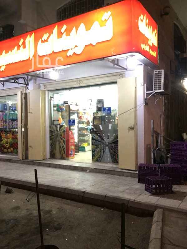 1550189 بِسْم الله على بركة الله
المساحه 50
الدخل طيب
نظام مراقبة كاميرات
سكن عمال
مستودع
الموقع على طريق بني مالك على اليمين وانت رايح غرب باتجاه الستين قبل مديرية الشؤون الصحيه .
موقع ممتاز هي الوحيدة على الطريق العام وعلى شارع فرعي ايضا.
للتقبيل لعدم التفرغ والله يرزق الجميع
المطلوب 90 الف ريال
لا يتصل الا الصامل رجاءاً