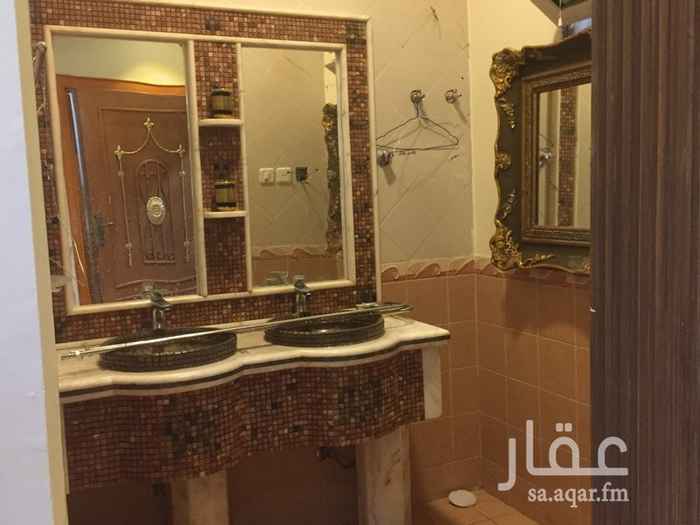 1756855 فيلا للإيجار بحي الوادي
الارضي استقبال مجلس ومقلط و ٢ دورات مياه وصاله واسعه ومطبخ جديد راكب
الدور العلوي ٤ غرف نوم كل غرفه لها دوره مياه وصاله واسعه وغرفه خامسه صغيره
السطح غرفه خادمه بدورت مياه
الفيلا بدون مكيفات
يوجد غرفه سائق
