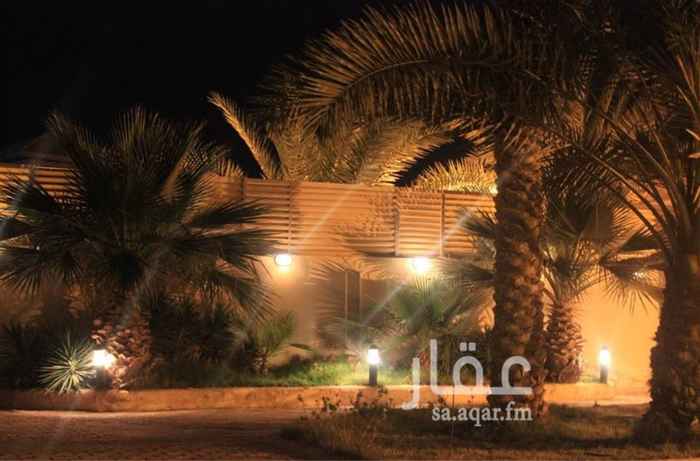 1742749 مساحتها ١٢٠٠
يوجد فيها ملحق ومجلس ومقلط
ومطبخ متكامل
المجلس يوجد فيه حمام خاص
ومسبح مع حمامين خاصة فيه
ويوجد حمامين
عرضها تقريبا ٢٥ وطولها تقريبا ٤٨
واجهه الاستراحة شرق
مزفلته ويوجد الياف بصرية